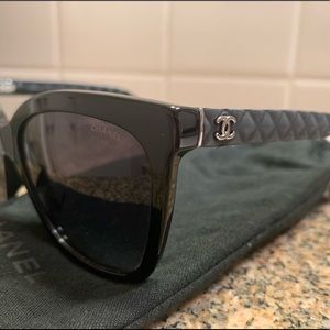 CHANEL BLACK QUILTED POLARIZED SUNGLASSES